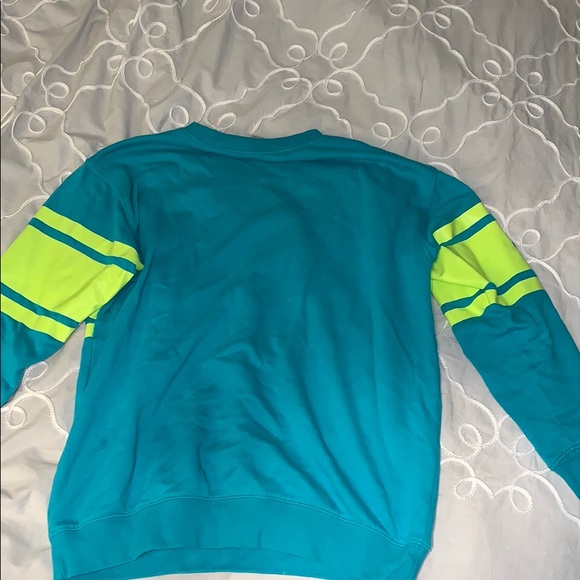 UCA Nationals green sweatshirt - Picture 5 of 5